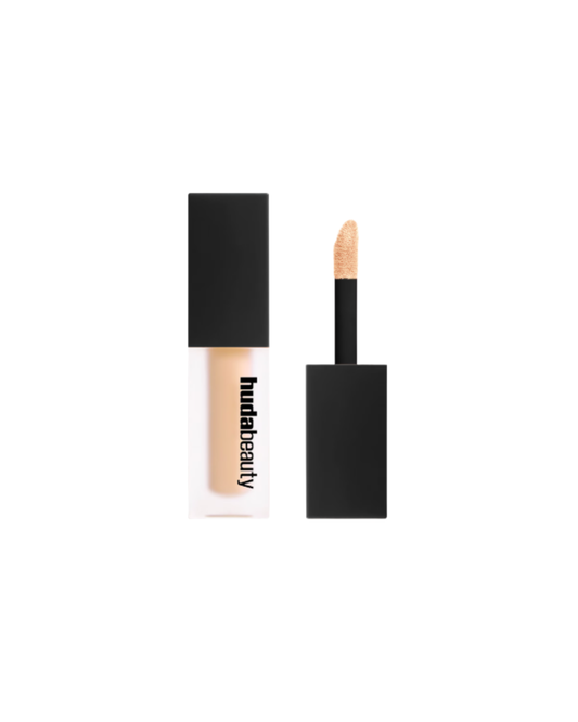HUDA BEAUTY : faux filter concealer